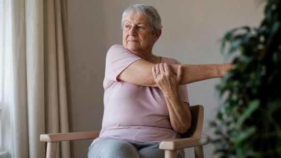 Mobilité réduite : activités physiques à privilégier pour garder la forme