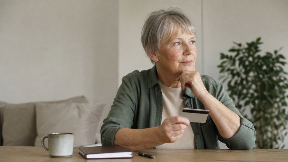 Bien choisir son compte bancaire lorsque l’on est senior : comparatif et conseils