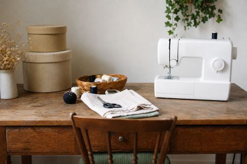 Idées pratiques pour aménager un coin couture ou bricolage chez soi